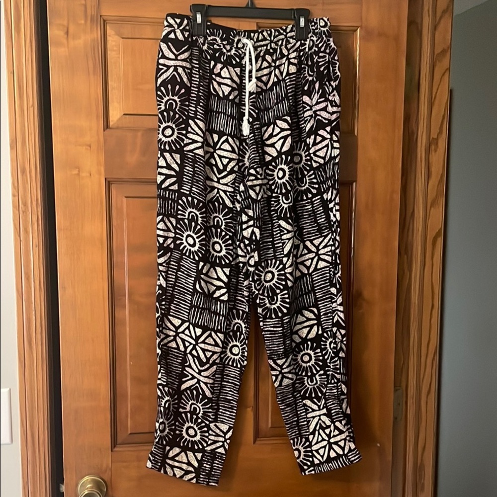 Black and Cream Patterned Women's Pants